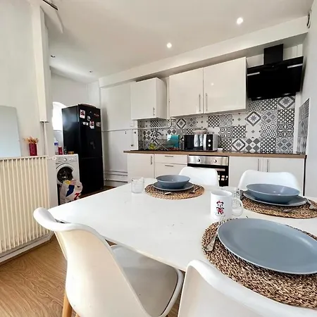 Privee Dans Un Partage Bed & Breakfast
