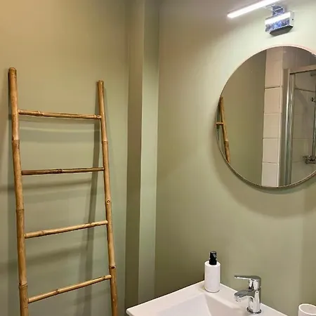 Bed & Breakfast Privee Dans Un Partage Villeurbanne